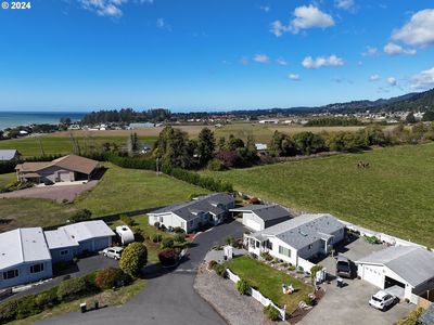 98522 Camellia Dr, Brookings, OR, 97415