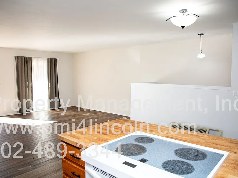 8030 N Hazelwood Dr — Photo 17