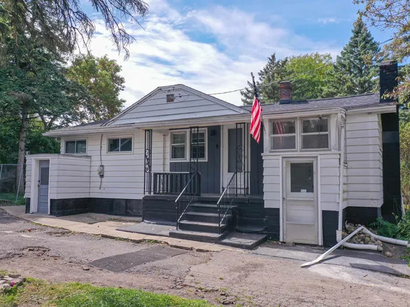 1442 Natalie Dr, Burton, MI 48529