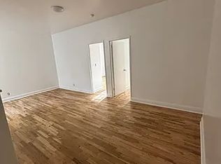 69-10 198th St #3, Fresh Meadows, NY 11365