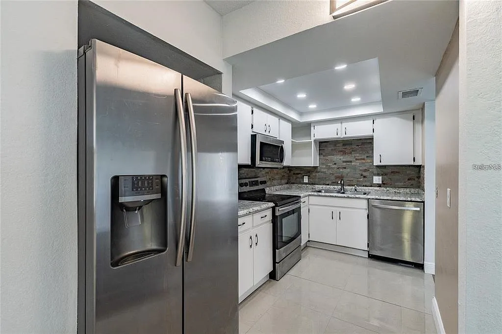 1 bed, 1.0 bath, 688 sqft, $1,450 — Photo 4
