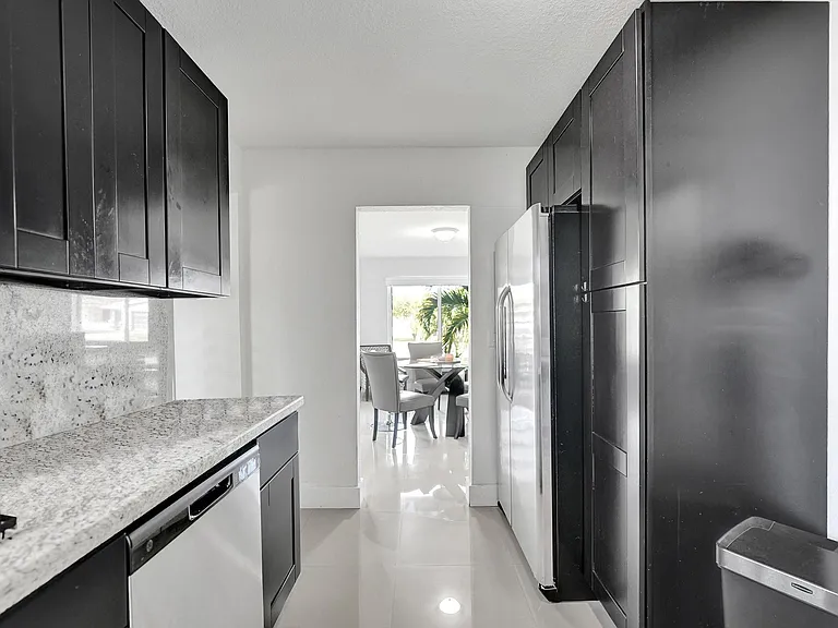 3322 McKinley St — Photo 44