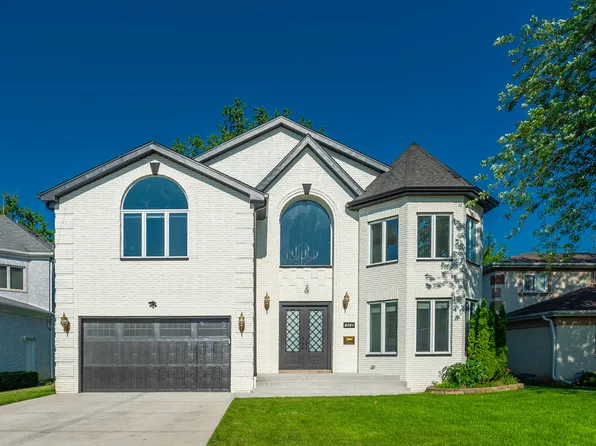 9261 Keeler Ave, Skokie, IL 60076