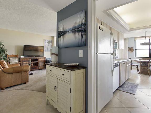 2nd image of 5480 N Ocean Dr APT B1c