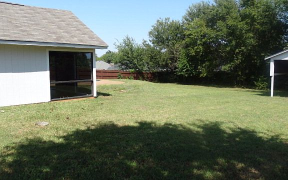 4th image of 707 Pheasant Ln