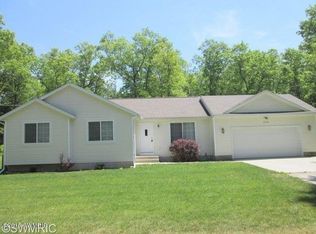 328 Rader Ln, Muskegon, MI 49442