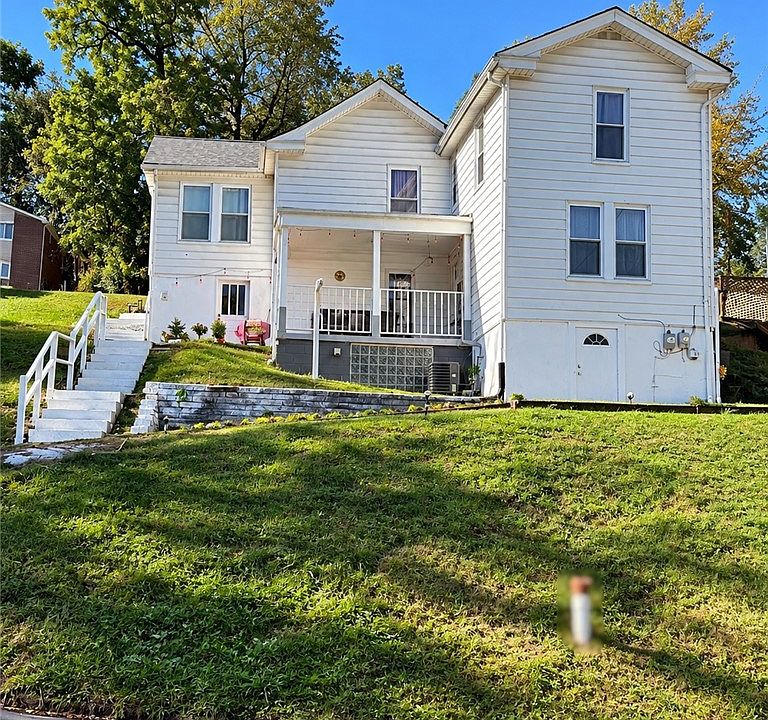 1st image of 61 Pointview Rd Unit A