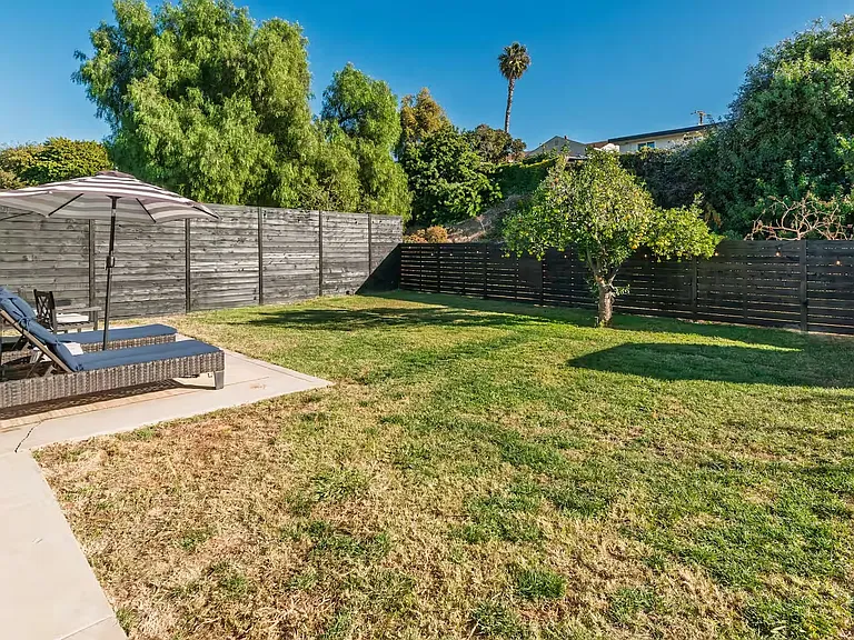 5209 Solola Ave — Photo 12