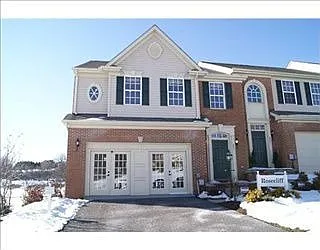201 Corey Dr photo 1