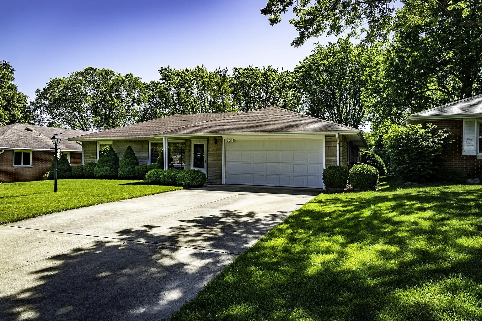 1306 N Brentwood Ln photo 1