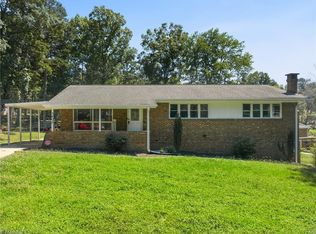 2405 Denver Dr, Greensboro, NC 27406