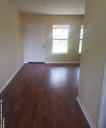 2nd image of 522 Hillwood Dr