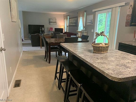3rd image of 3281 Jaber Dr