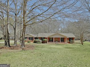 225 Merrydale Dr, Fayetteville, GA