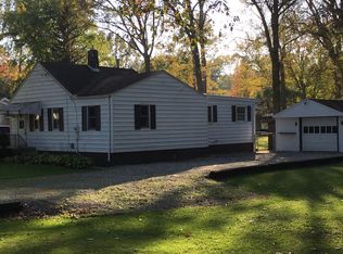 8037 Wiseman Ave, Lambertville, MI 48144