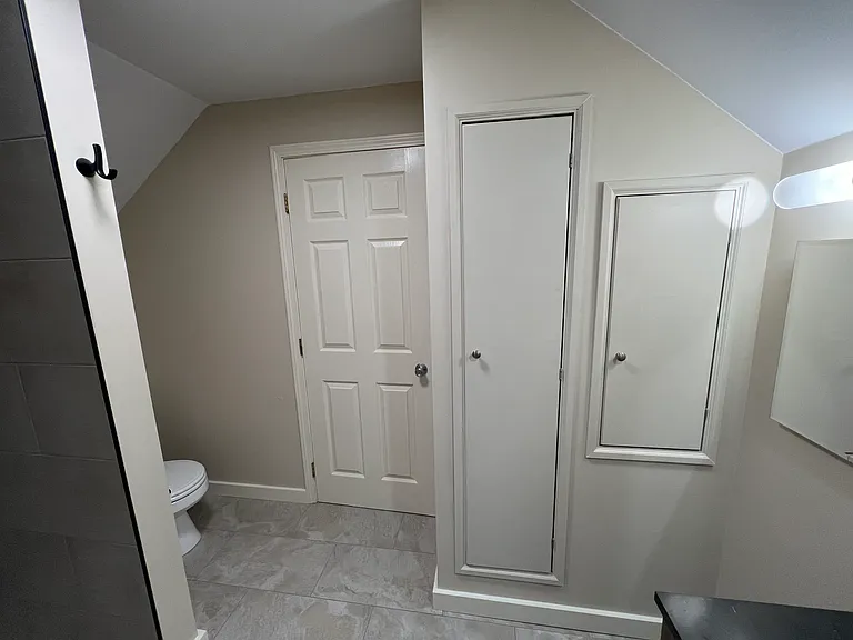 221 Henderson St — Photo 22