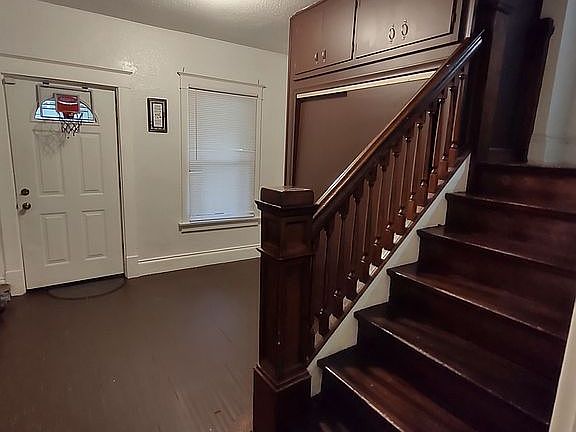 4th image of 542 Arden Pl