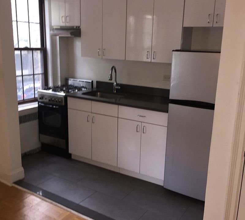 1st image of 80 Cranberry St #2E