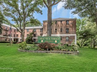 3 E Mill Dr APT 1G, Great Neck, NY 11021