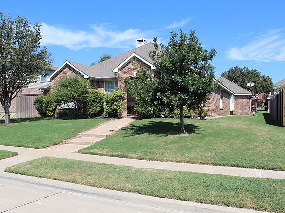 3rd image of 3013 Edwards Dr