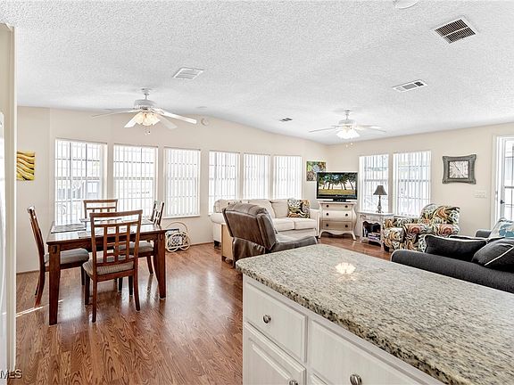 4th image of 185 Ramble Dr