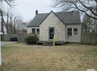 220 Ocean Ave, Brentwood, NY 11717