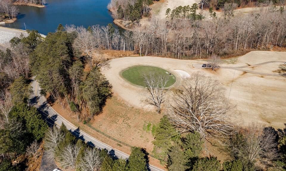 1st image of 682 E Lake Dr #13