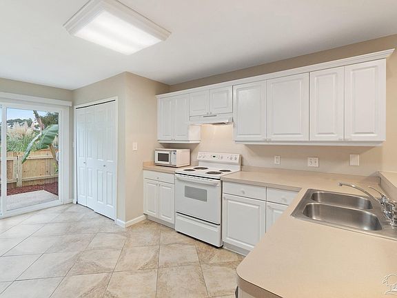 4th image of 1466 Tiger Lake Dr