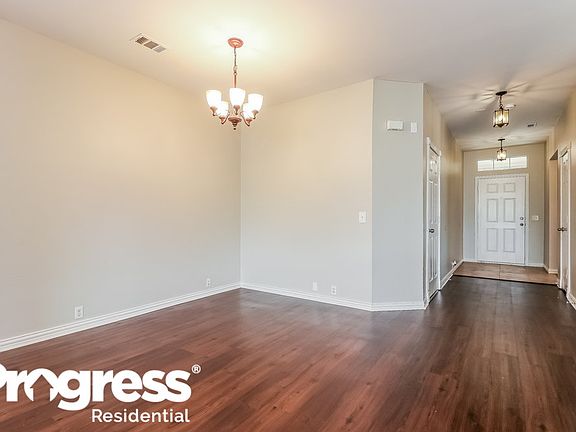 4th image of 2553 Prospect Hill Dr