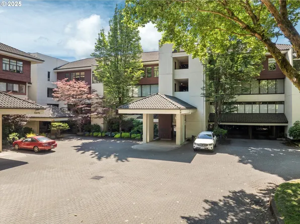5300 S Landing Square Dr Unit 26, Portland, OR 97239