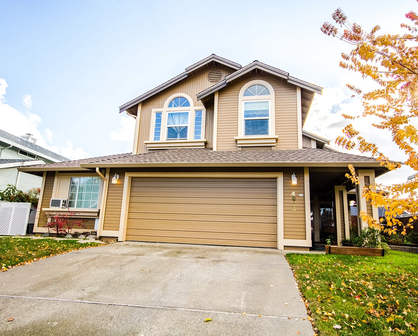 4904 Falconwood Way photo 1