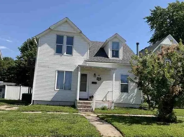1015 Avenue D, Fort Madison, IA 52627