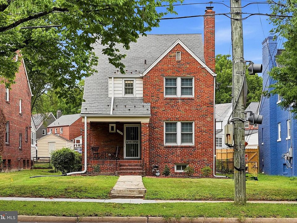 1st image of 1420 Michigan Ave NE