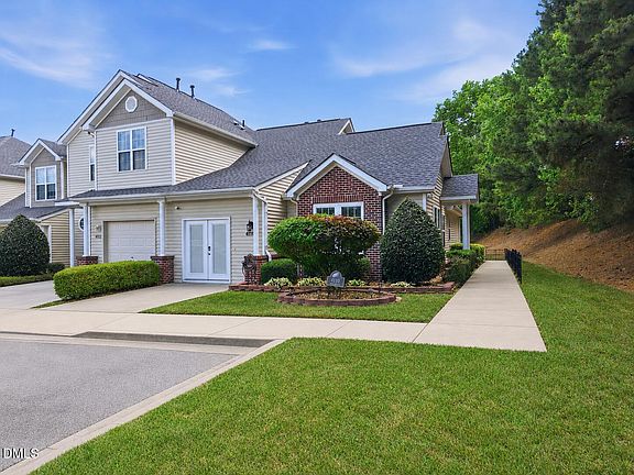 3rd image of 4110 Henline Dr