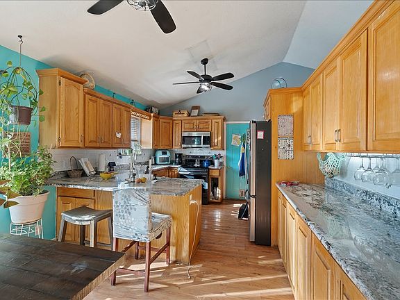 4th image of 160 E 400 N