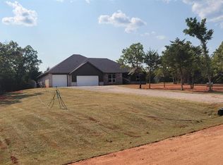 104699 S Secretariat Trl, McLoud, OK 74851