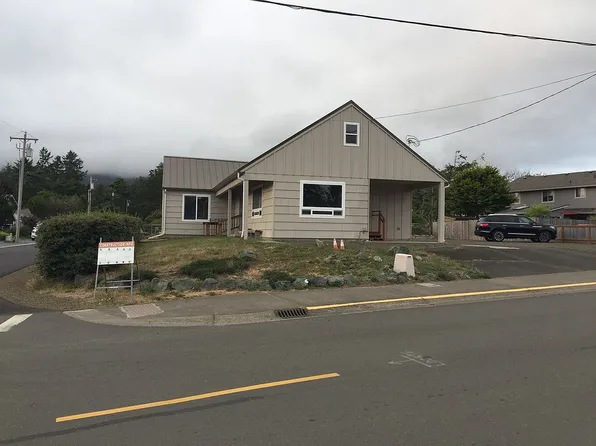 120 3rd St N, Manzanita, OR 97130