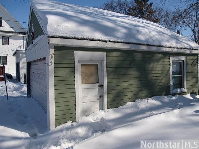 1st image of 1076 Desoto St