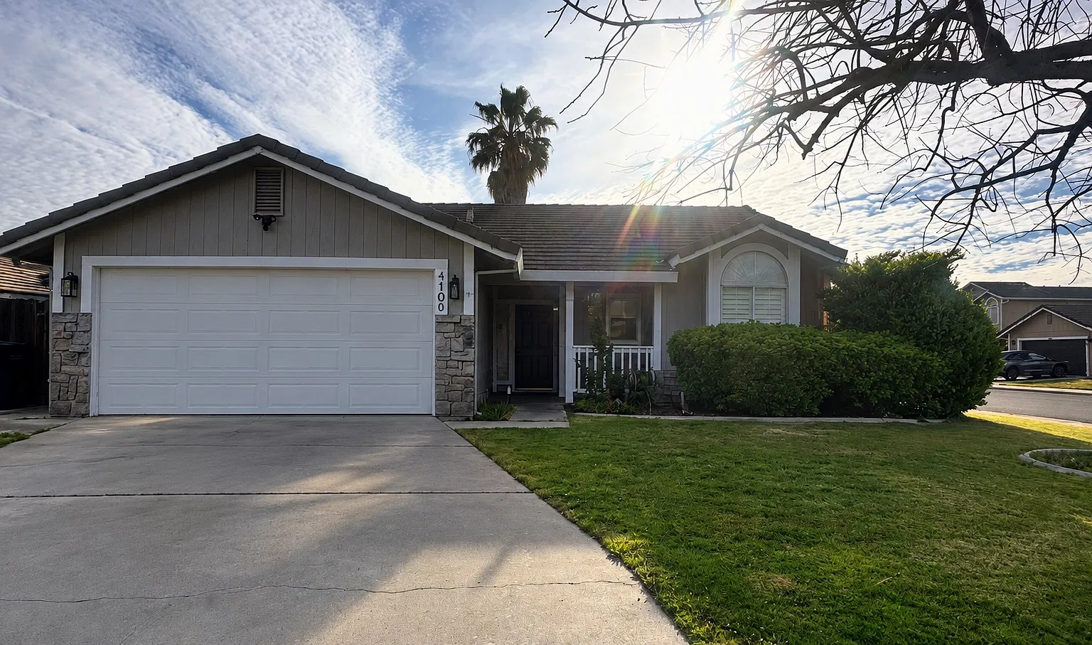 3 bed, 1354 sqft, $2,750 — Photo 1