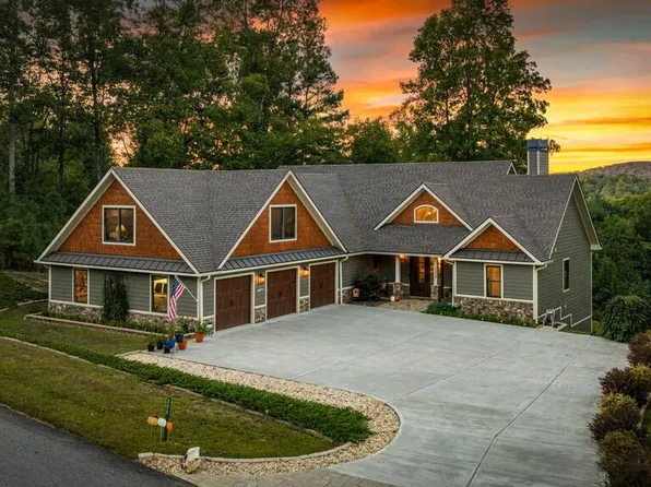 205 Eastridge Ct, Blairsville, GA 30512