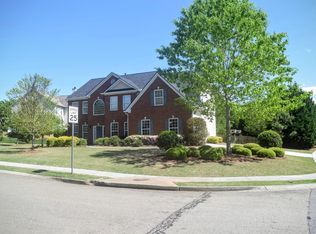 1013 Forest Creek Dr, Canton, GA 30115