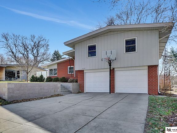 4th image of 4541 Meadow Ln