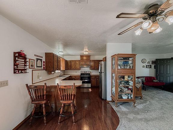 5th image of 703 N Vernon Ave
