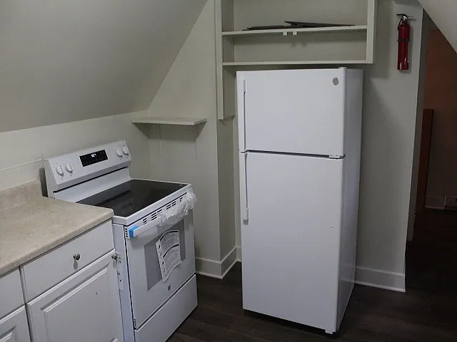 323 Western Ave #D — Photo 9
