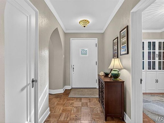 5th image of 539 Donne Ave