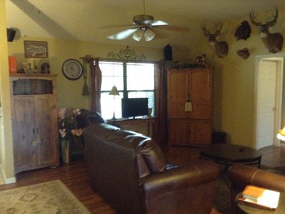 3rd image of 856 Vista Pkwy