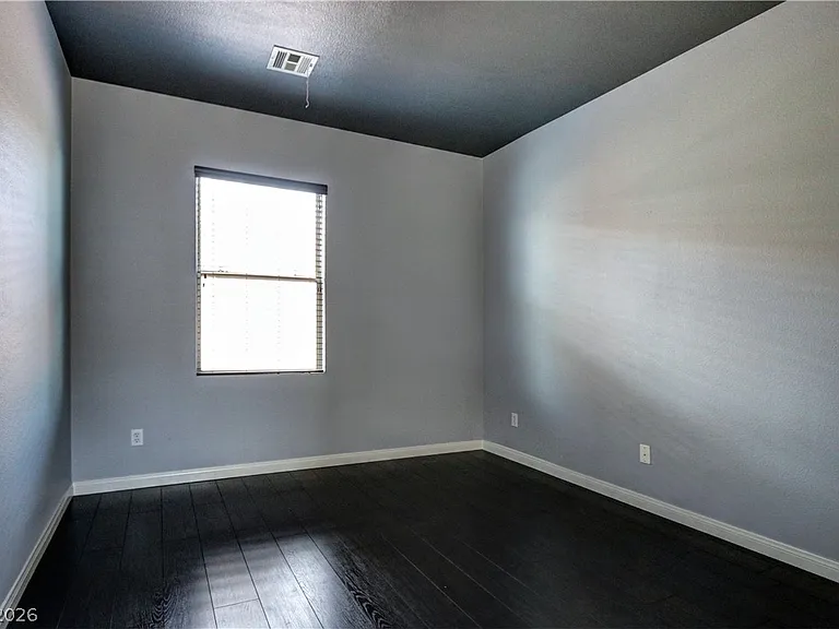 10471 Foggy Glen Ave — Photo 5