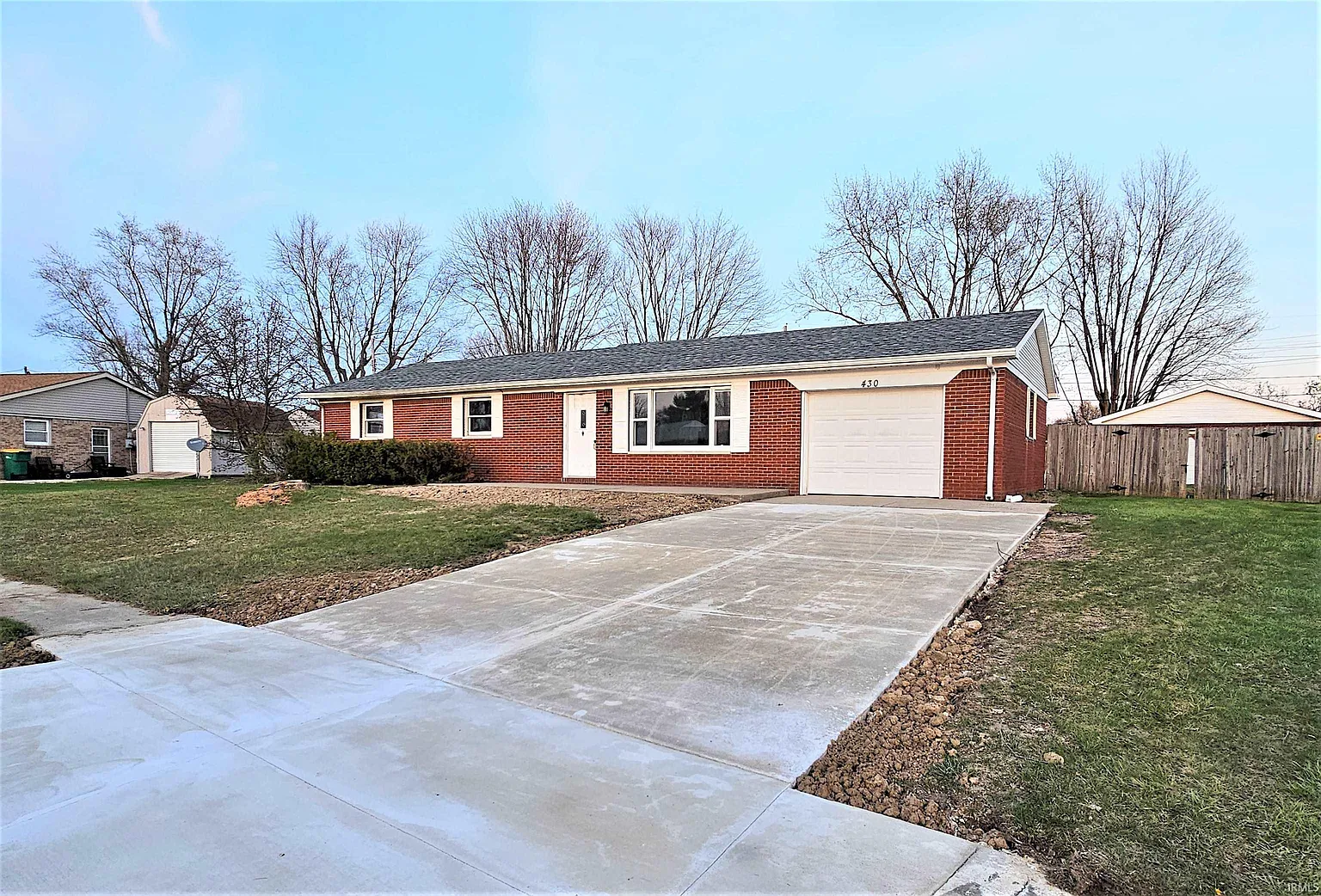 430 Avalon Dr photo 1