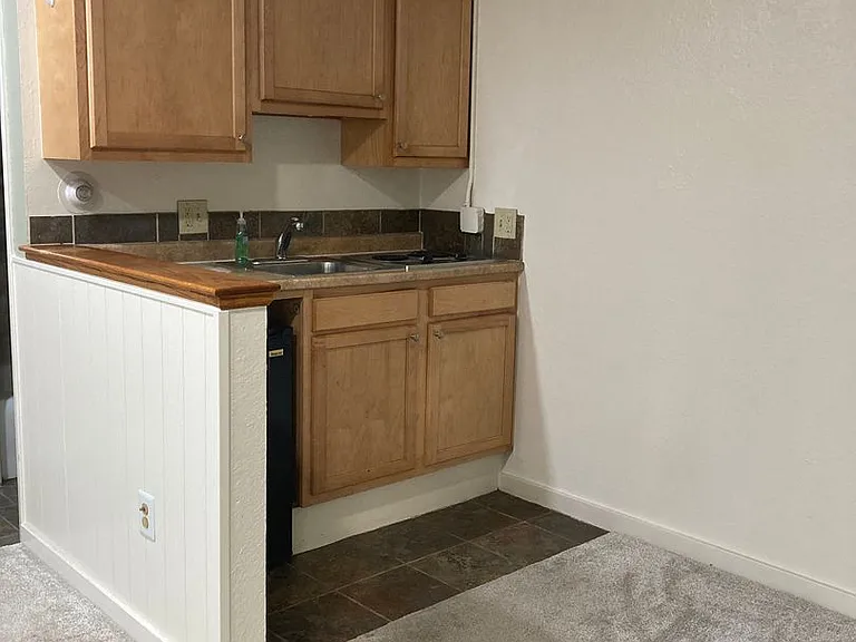 2000 Canyon Blvd — Photo 26