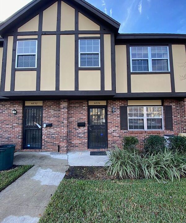 1st image of 4830 Windrush Ln